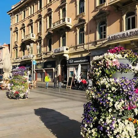 “studio' Del Mare” Nel Pieno Centro Di Санремо